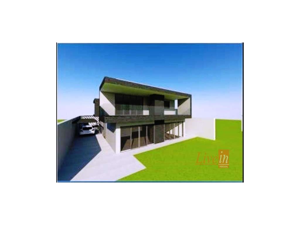 Lote de Terreno com Obra de Moradia Iniciada em Moninhos na Zona de... - Grande imagem: 3/12