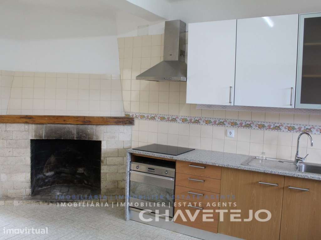 Oportunidade! Quinta com moradia, anexo e terreno próxima da Albufe...-9