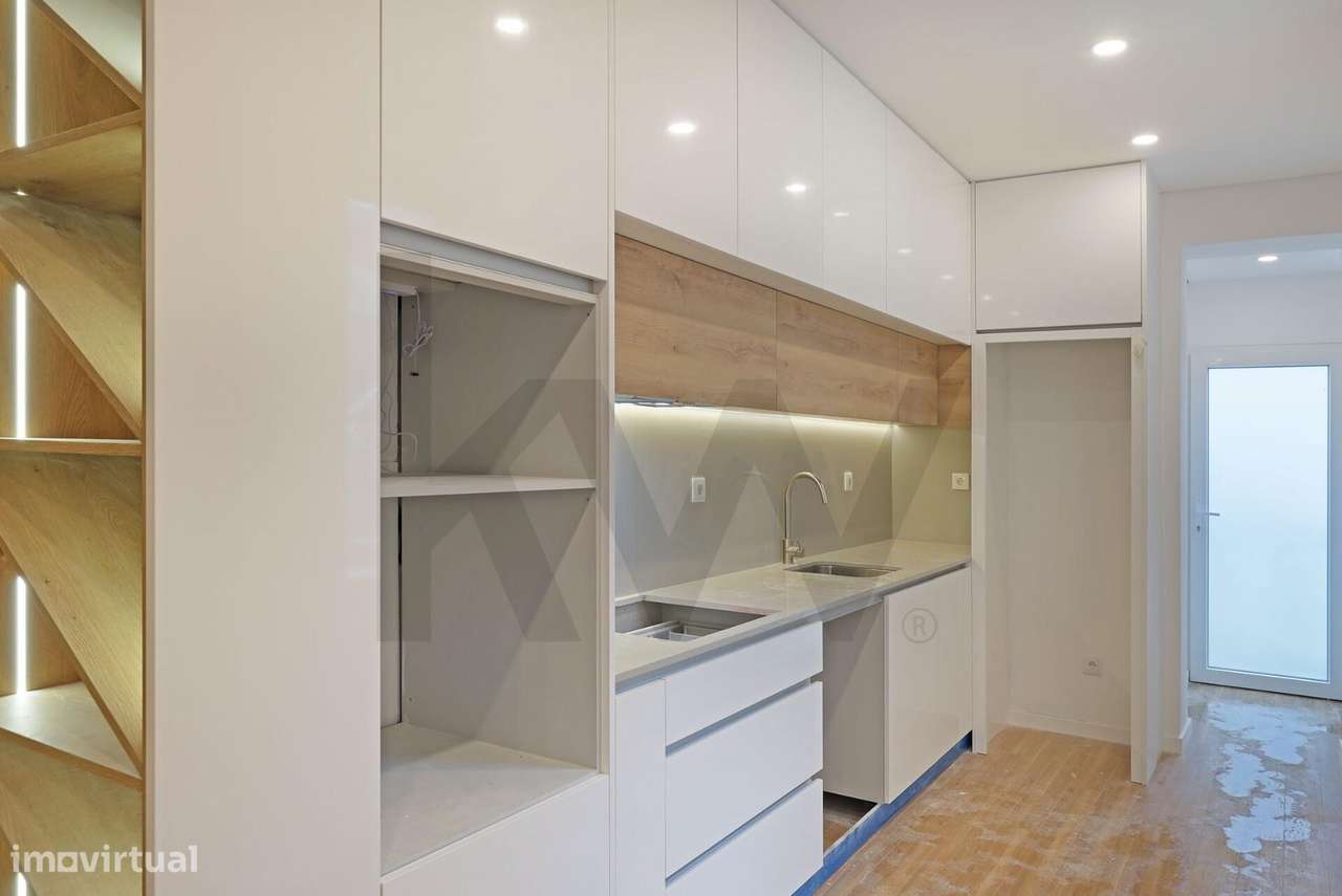 Andar Moradia T3 Renovado — Estação de Campanhã — Último Andar — Porto - Grande imagem: 3/22