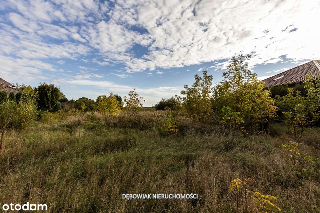 Obszerna działka budowlana-7