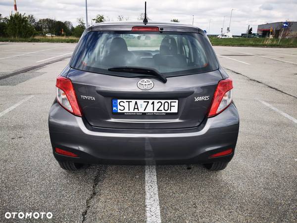 Toyota Yaris 1.0 Luna - 8