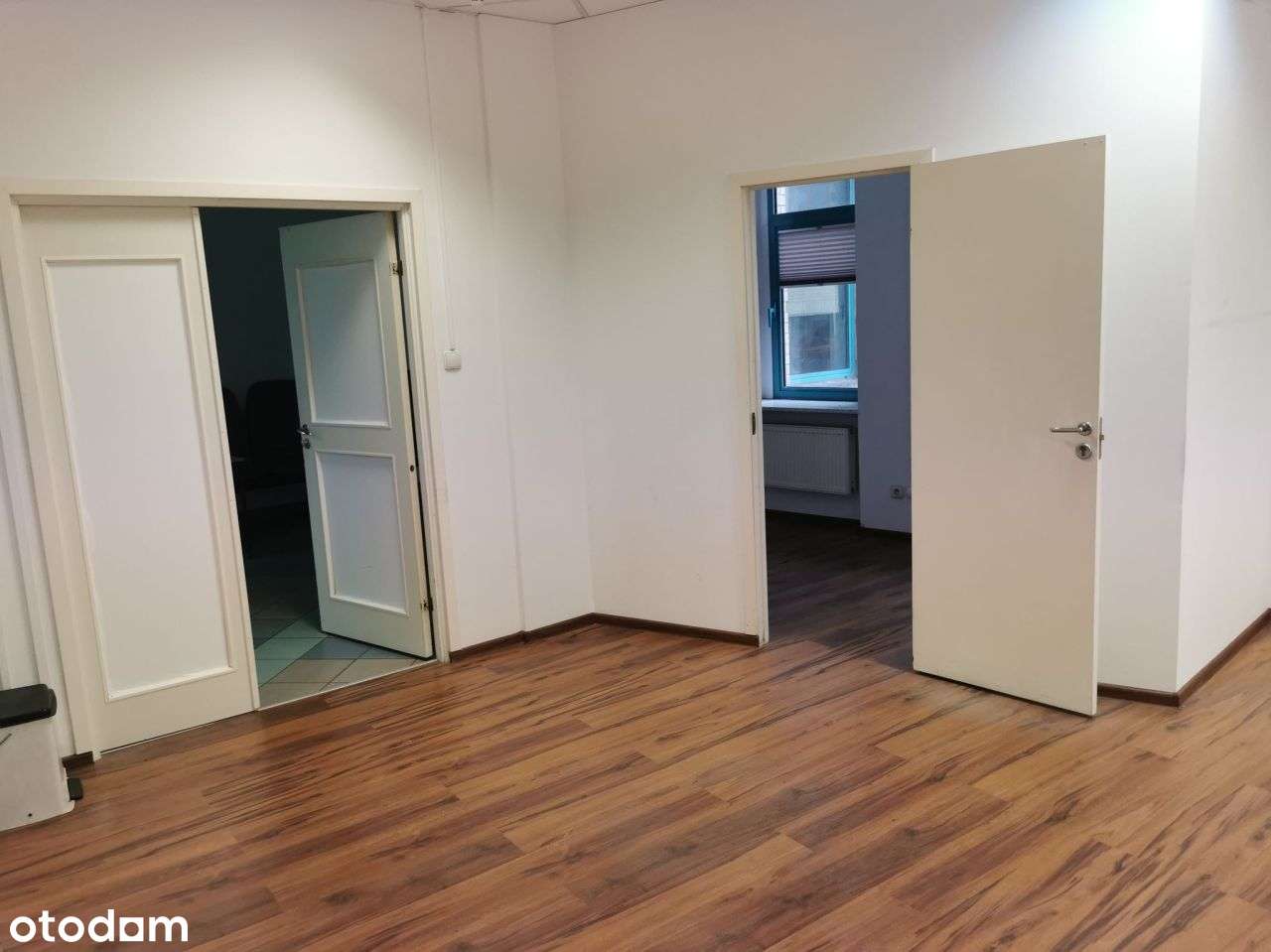 Obiekt handlowo-biurowy 3020m2 na sprzedaż-6