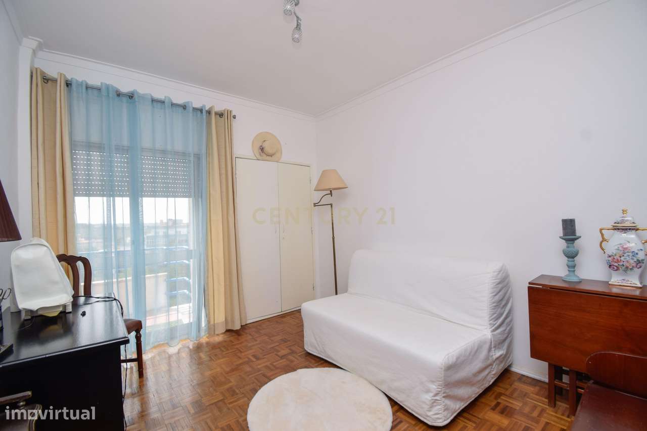 T3 Luminoso na Rinchoa (Rio de Mouro) | Varandas a Sul | Excelente Loc-6