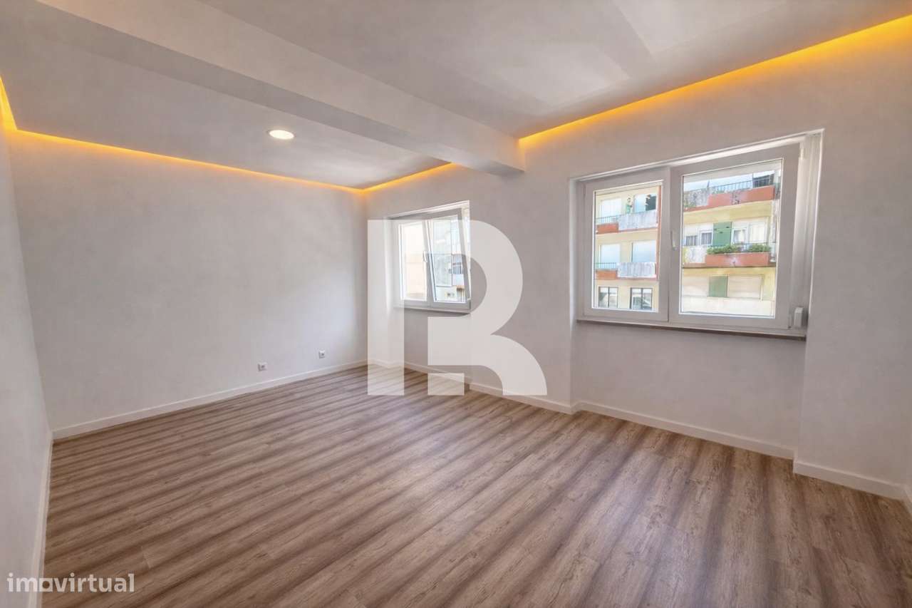 Apartamento T2 remodelado a estrear em Queluz - Grande imagem: 4/20