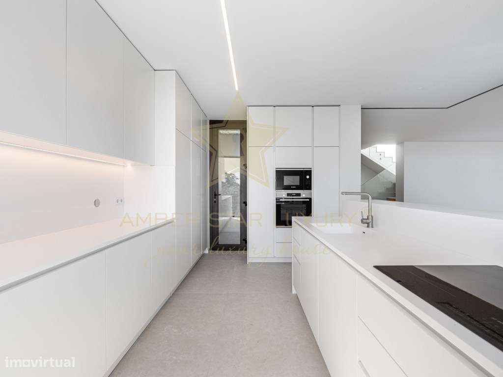 Apartamento T4 Duplex Premium com Terraço Amplo e Vista Panorâmica - Grande imagem: 3/33