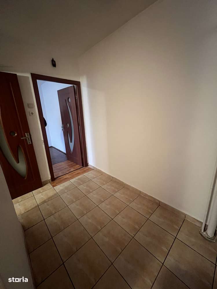 Apartament 2 camere Craiovita 4/4 centrala termică - Imagine principală: 4/7