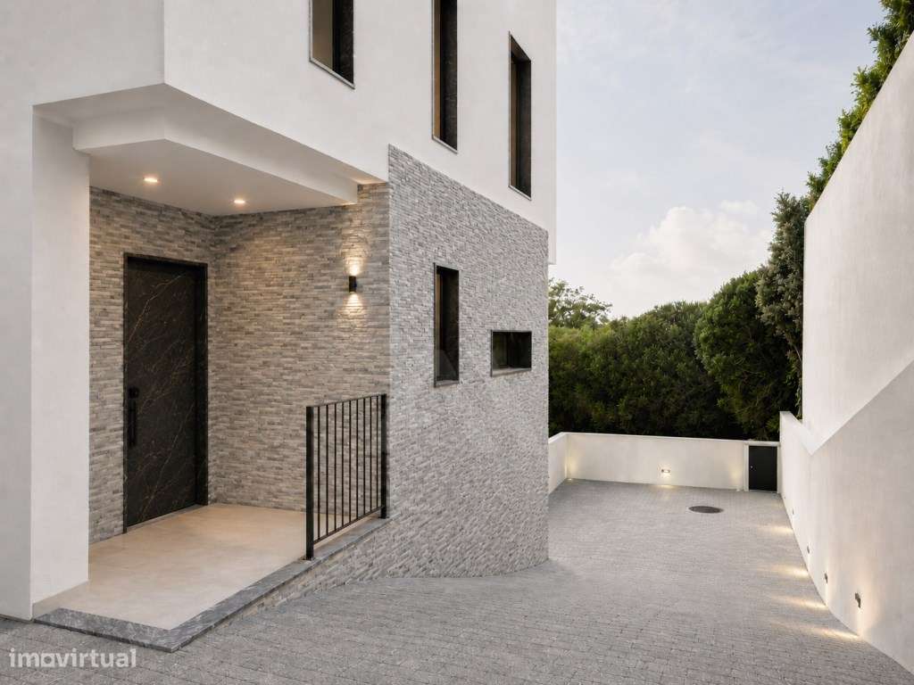 Moradia T5 na Amoreira com vista mar, piscina e jardim privativo-48