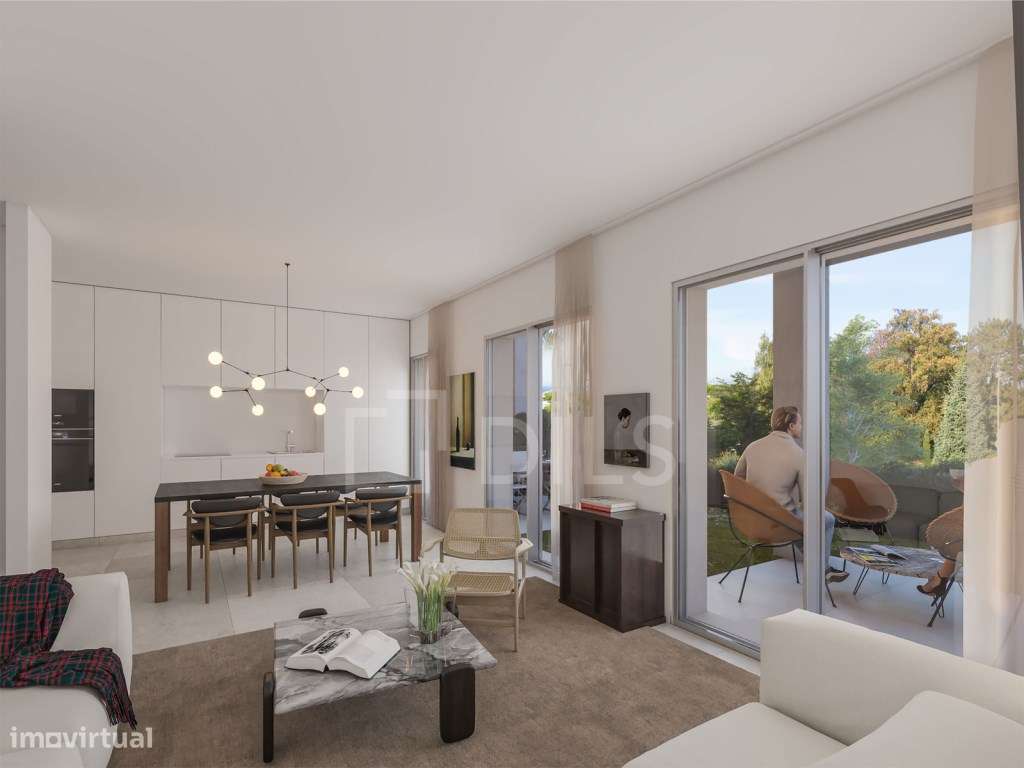 Apartamento T2 com varanda e estacionamento na Caparica - Grande imagem: 4/24