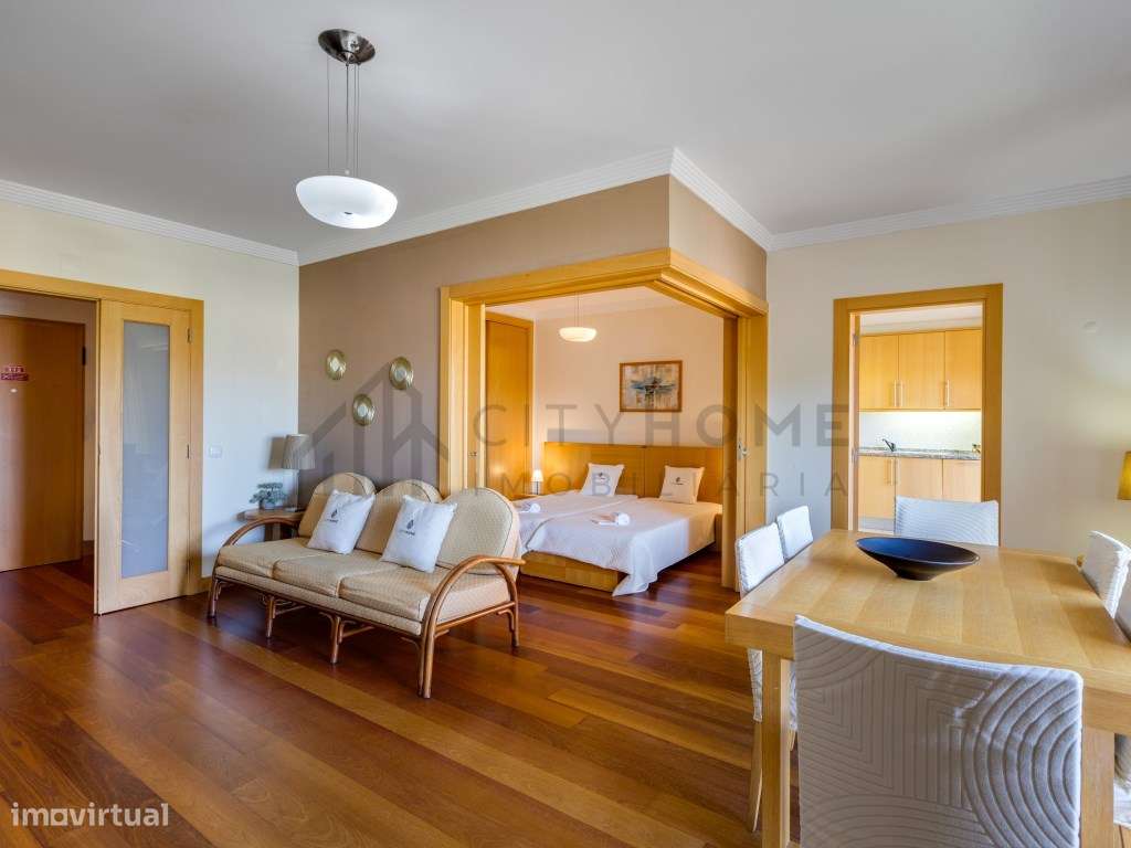Apartamento T1+1 com piscina, elevador e 2 lugares de estacionament...-6