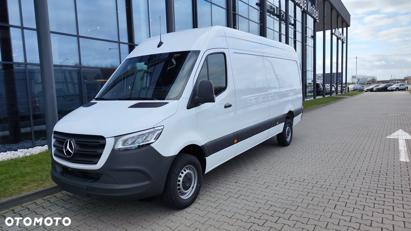 Mercedes-Benz Sprinter - 4