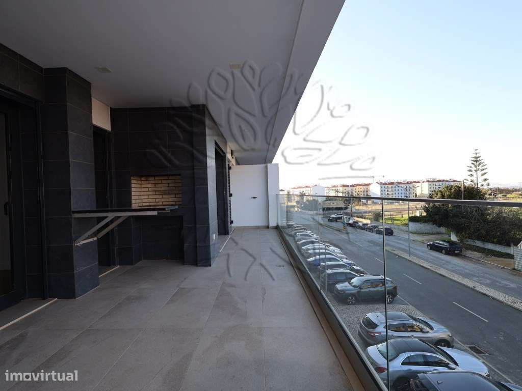 Apartamento T3 usado como novo em Vale Salgueiro, Montijo. Com 196 ...-14