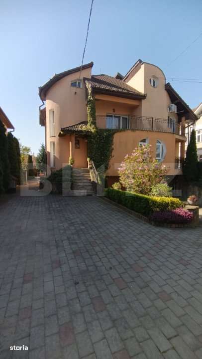 Casa de vanzare, pretabila pentru Pensiune sau regim hotelier - Imagine principală: 2/19