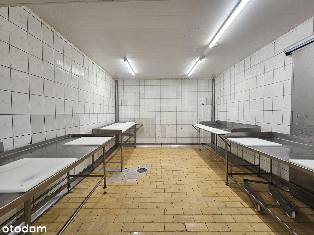 Polecamy czynny zakład rozbioru drobiu plus hostel!-2