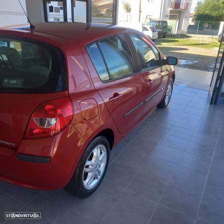 Renault Clio 1.2 16V Dynamique Luxe - 4