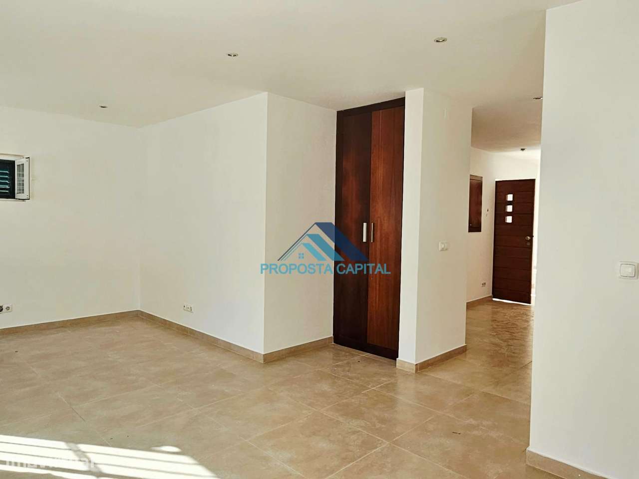 Moradia T4 com excelentes áreas exteriores - Oportunidade Única...-12