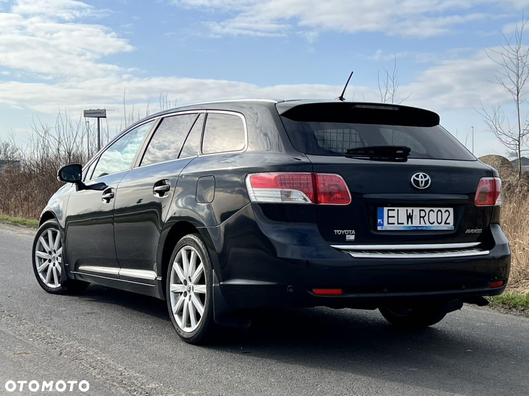 Toyota Avensis 2.2 D-4D Prestige - 6