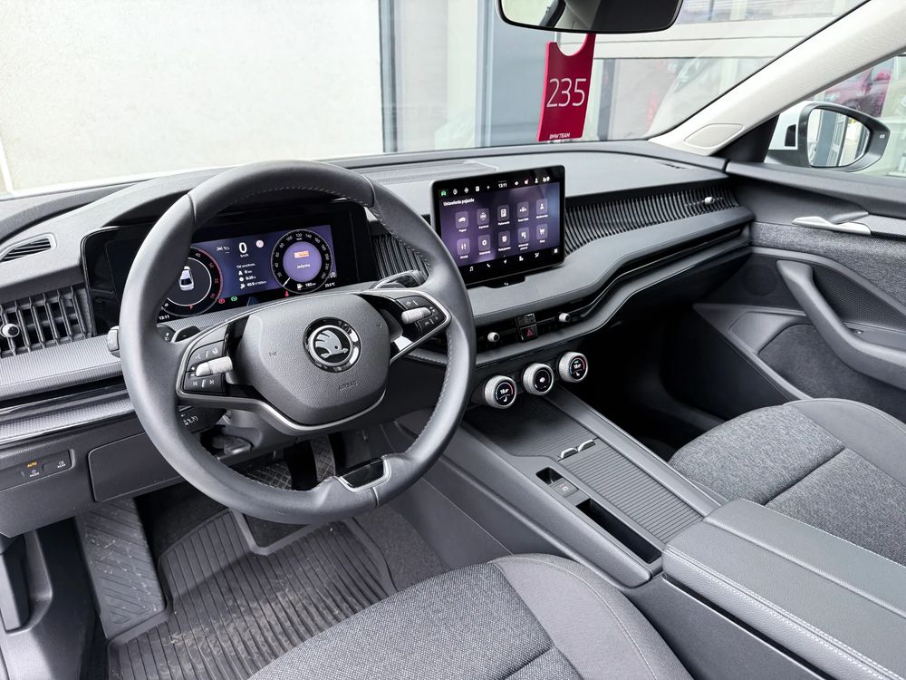 Skoda Superb 2.0 TDI Scr Essence DSG 2024 — zdjęcie 7