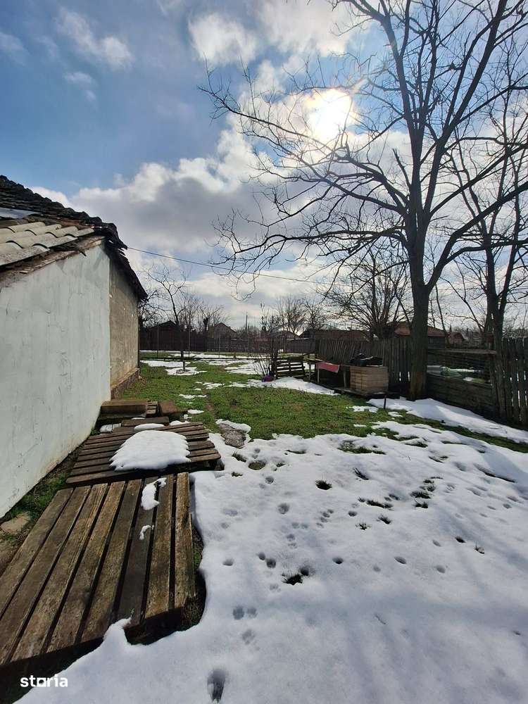 Casă 3 Camere Aprozi, 2420 mp Teren, Grădină Eco, Solar, Anexe-0