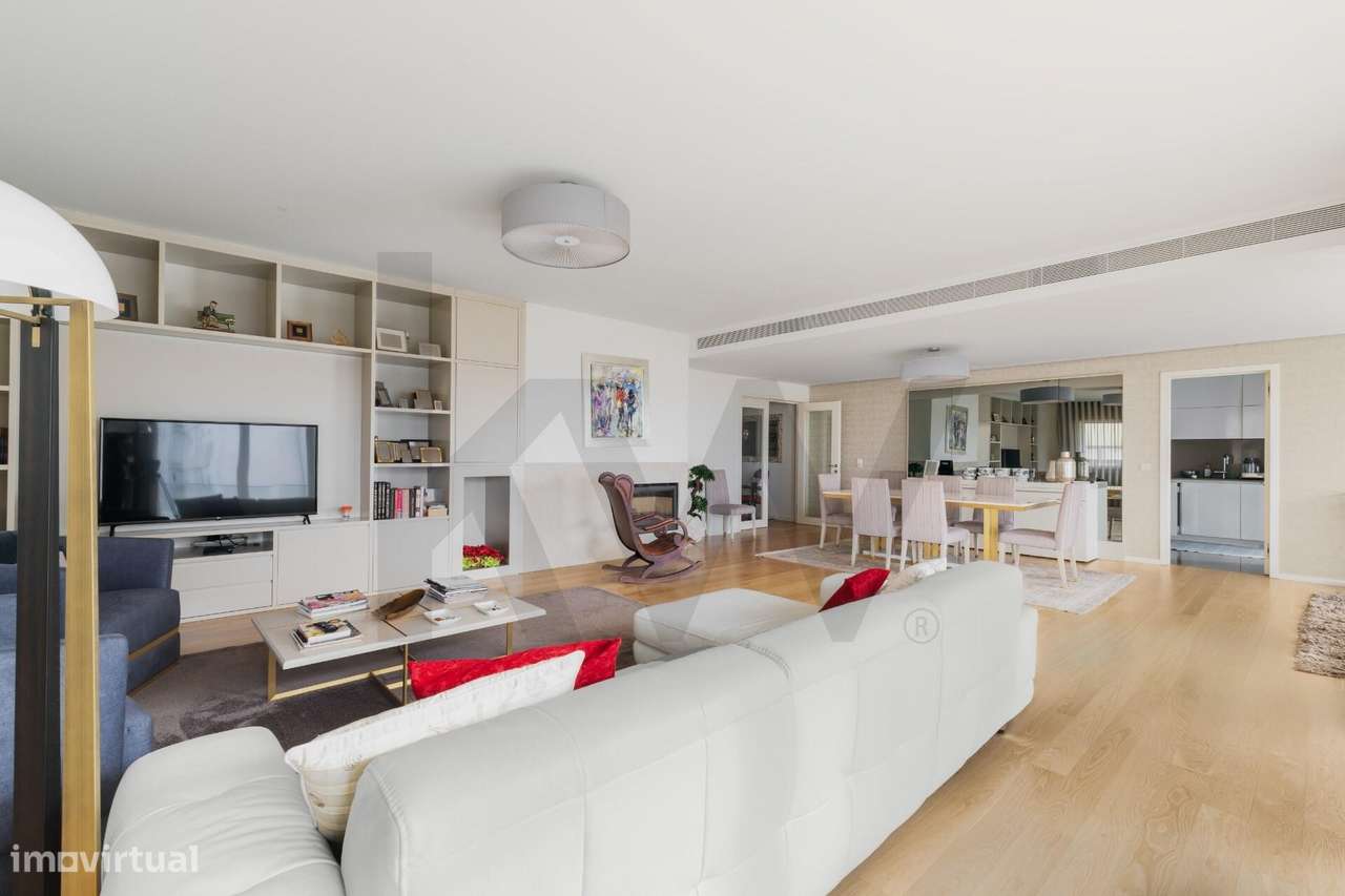 Apartamento T3 de luxo com 304 m2 de área total nas Antas - Grande imagem: 4/26