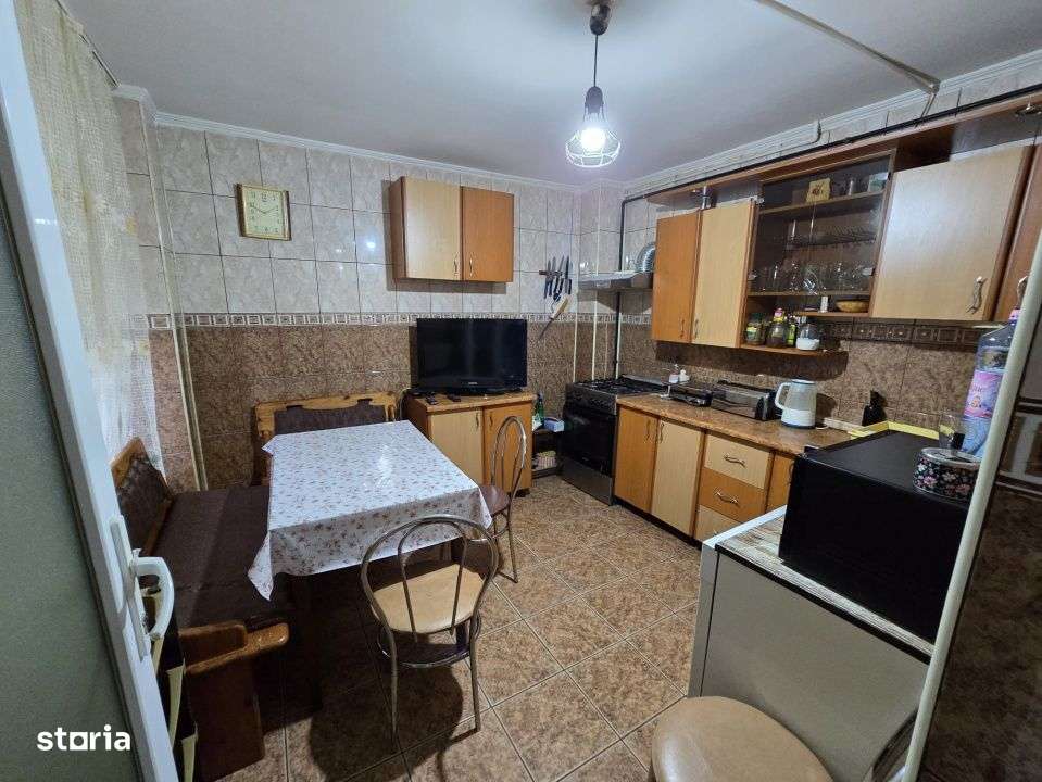 Casa P+M, Suprafata utila 220 mp, Teren 1.150 mp, Ștefanesti-13