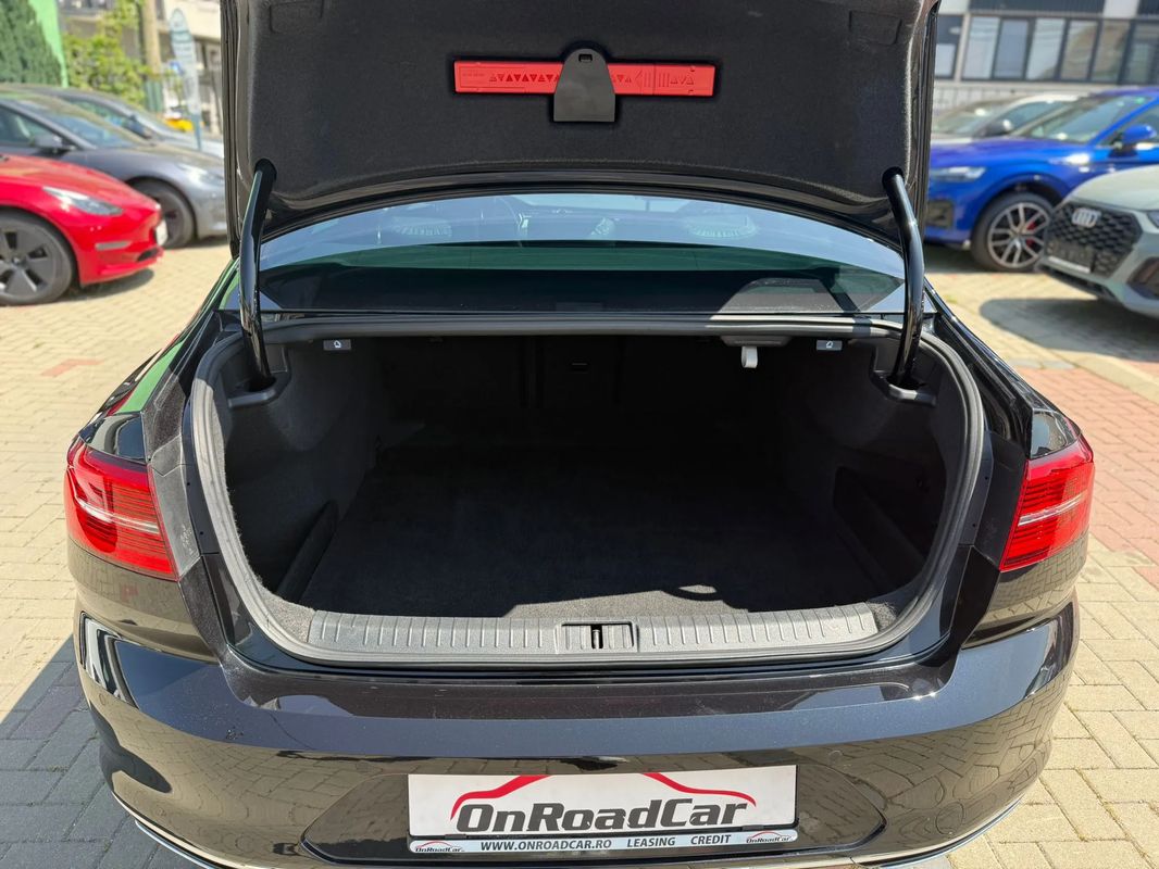 Volkswagen Passat 2.0 TDI DSG R Executive - 38