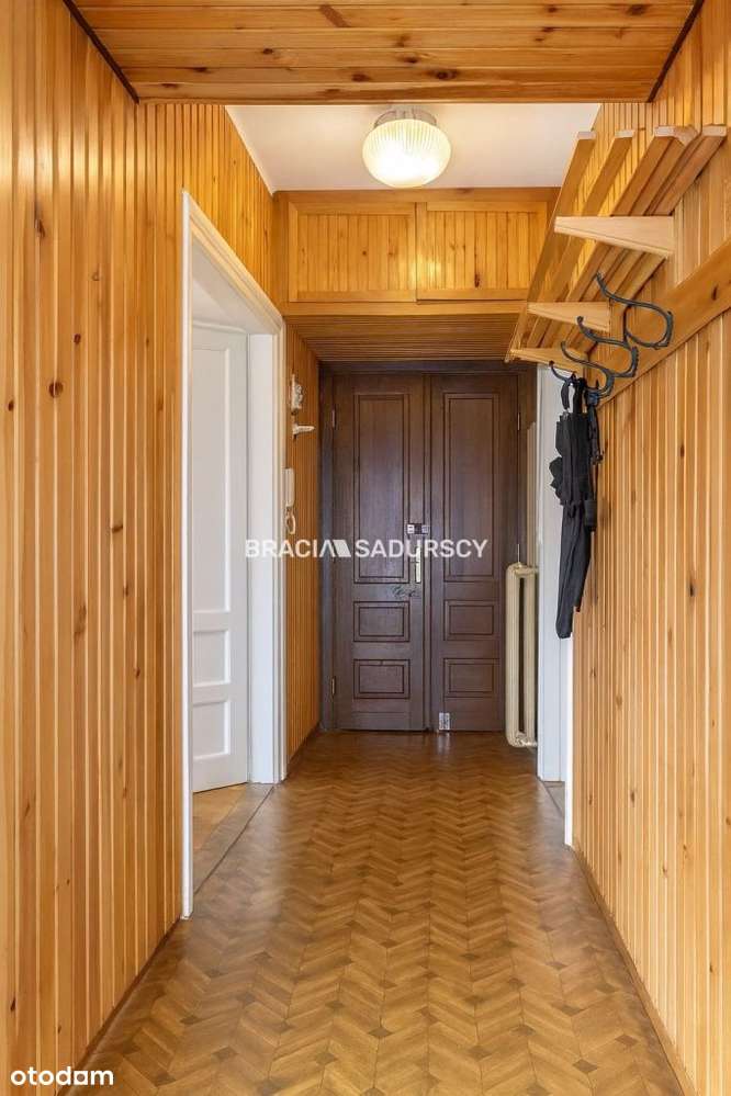 Klimatyczne mieszkanie 80m2 przy Wawelu-14