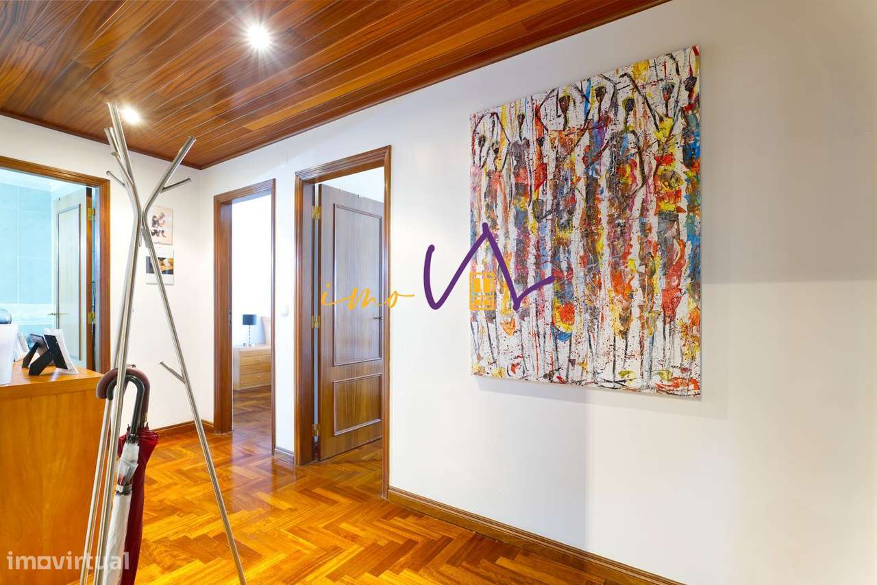 Apartamento T3 com excelentes áreas e uma vista deslumbrante sobre o-7