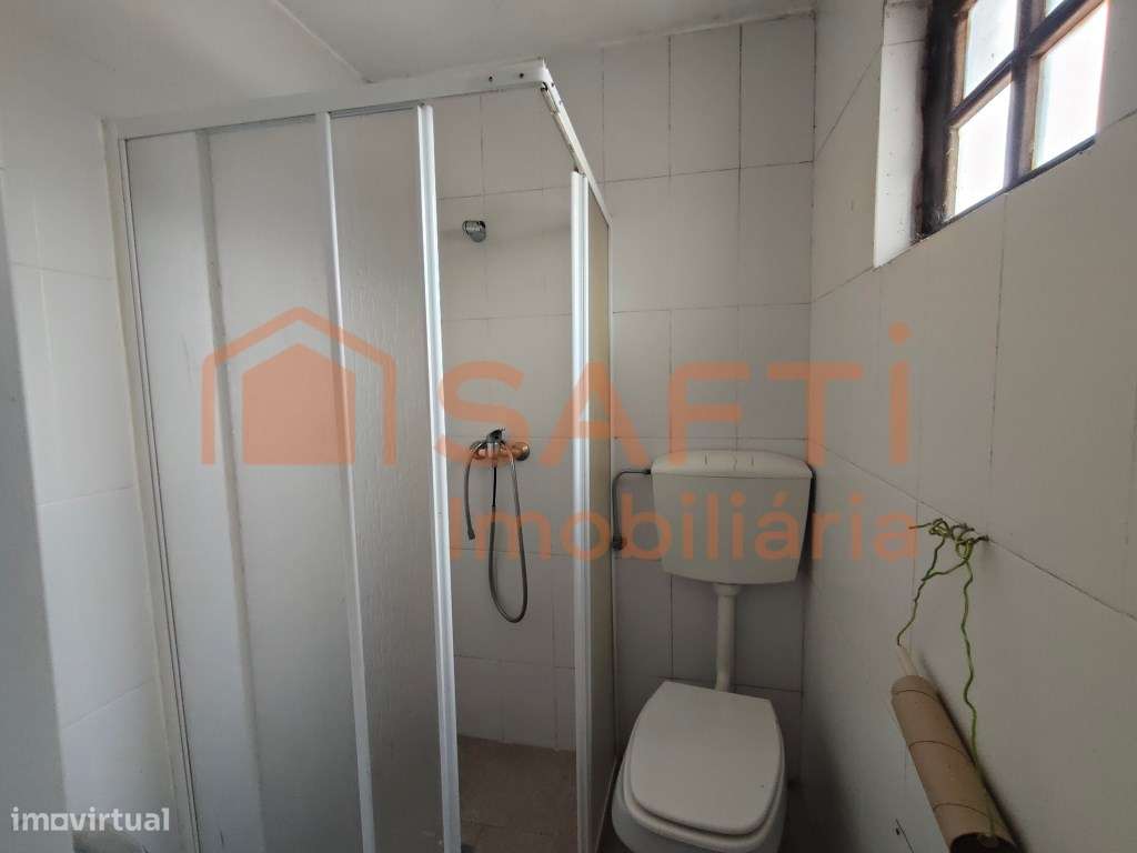 PAVILHÃO DE DOIS PISOS, DESTINADO À EXPLORAÇÃO AVICOLA. - Grande imagem: 5/25