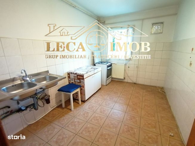 Apartament 3 camere decomandat - Orizont-5