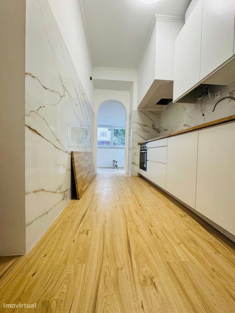 T2 + 2 com terraço em Campo de Ourique - Grande imagem: 4/15