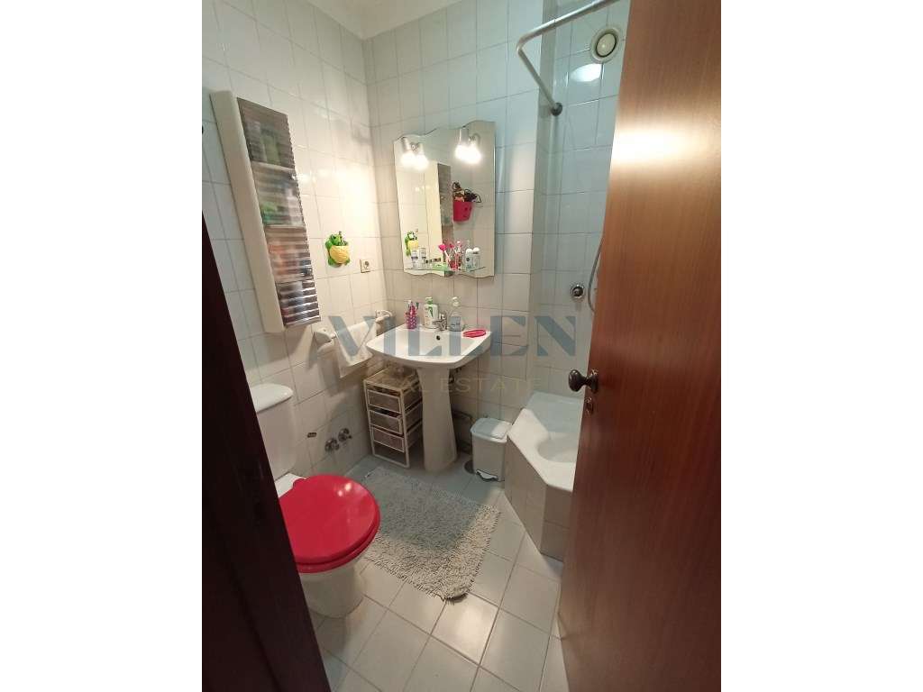 Apartamento T4 em Ramalde - Excelente Localização com Ótimos Acesso... - Grande imagem: 3/15