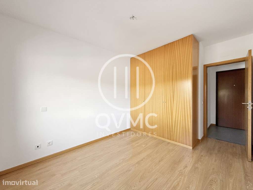 Apartamento T3 em Sesimbra com parqueamento - Vista mar e castelo-24