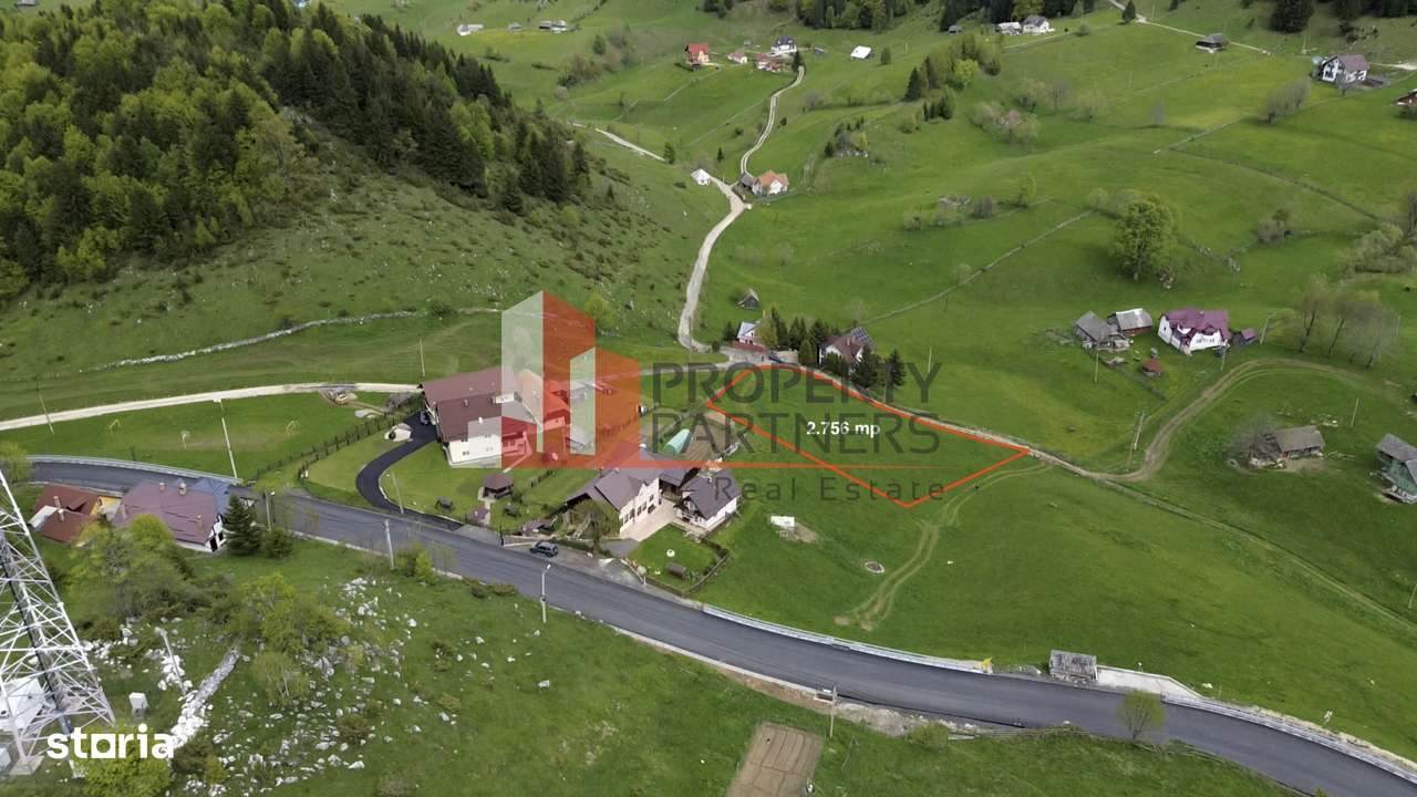 Teren Fundata cu vedere la muntii Bucegi - Imagine principală: 4/5