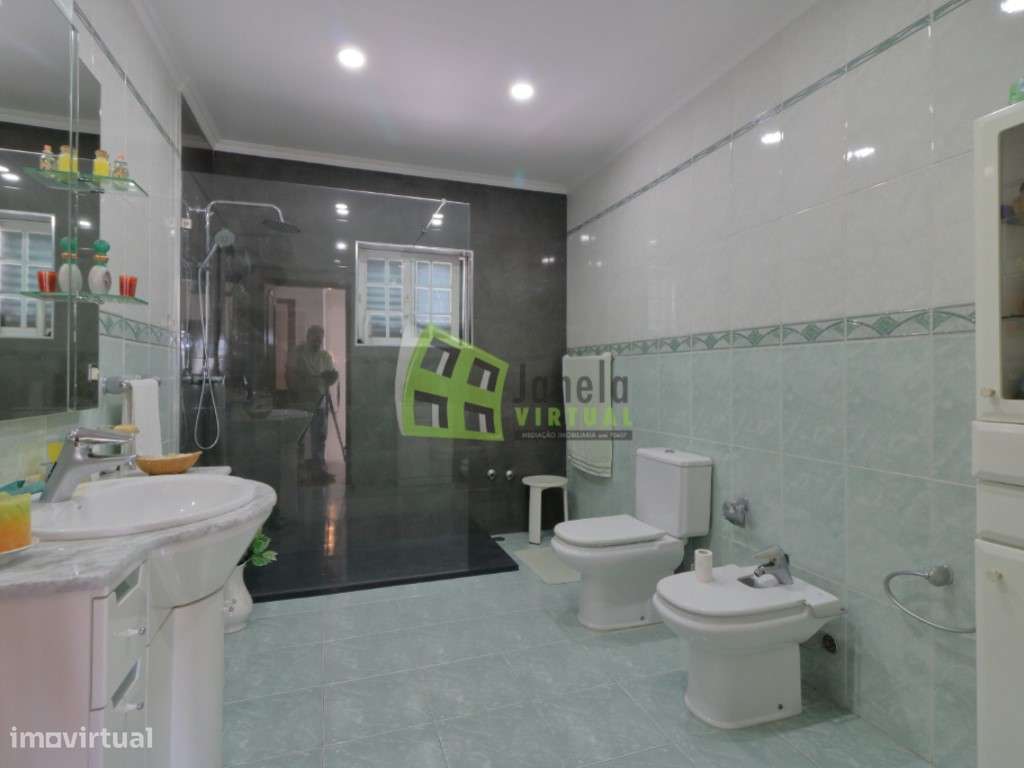 Moradia T4 com Quintal e Garagem - Quinta do Conde-22