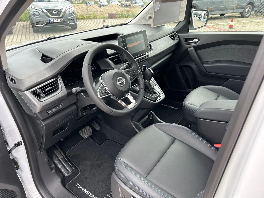 nissan townstar