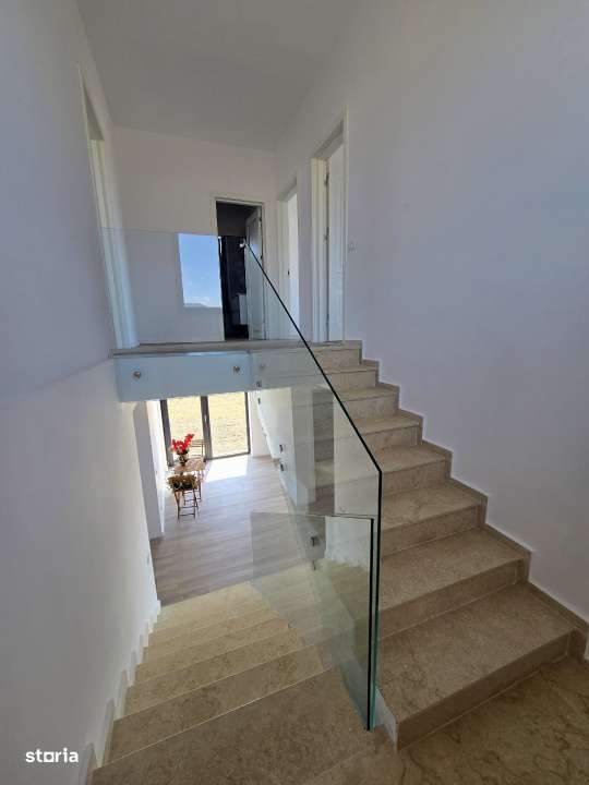 Casa langa padure cu curte generoasa 704 mp - Imagine principală: 5/10