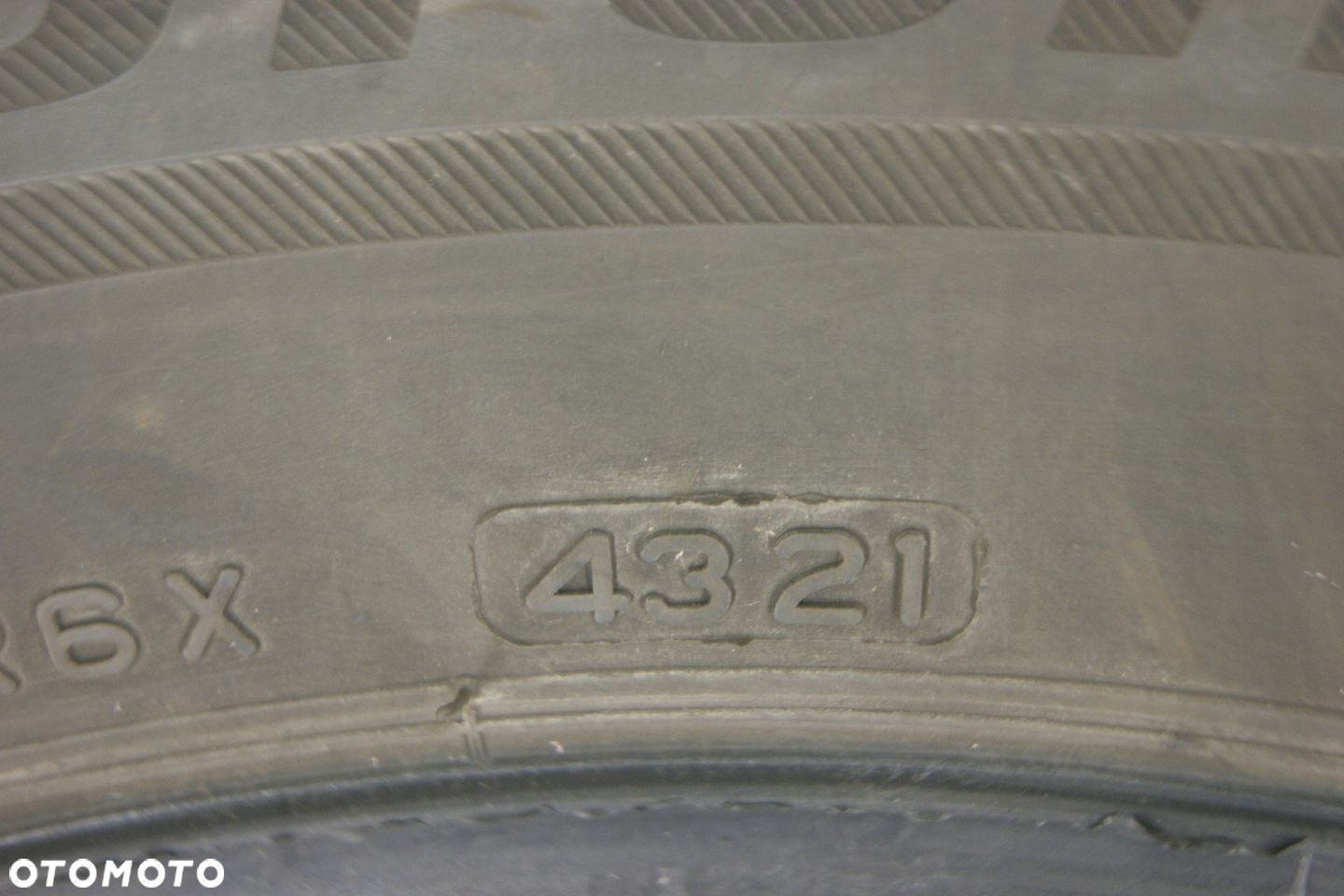 205/60R16 92H Bridgestone Blizzak LM-32 D68028 - 4