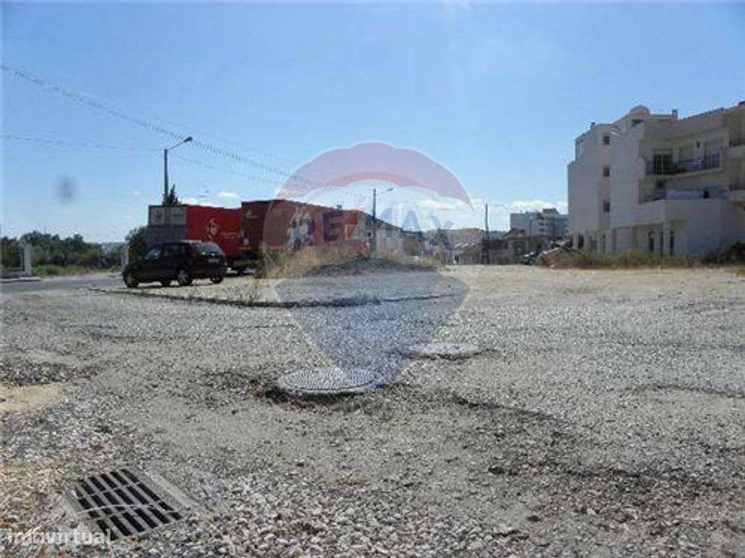 Terreno com viabilidade de construção. - Grande imagem: 2/13