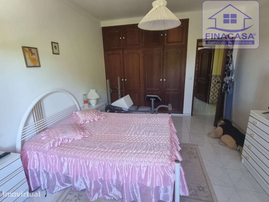 Moradia T4 isolada inserida em terreno com 5000m2 - Camarral (Palmela)-18