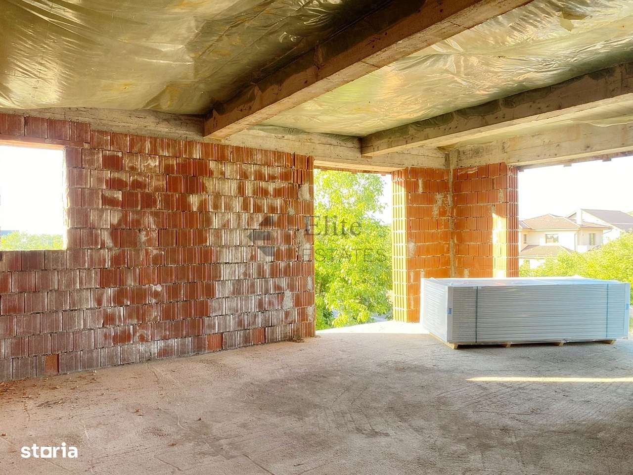 6 apartamente la rosu de vanzare in Episcopia Bihor - Imagine principală: 2/7