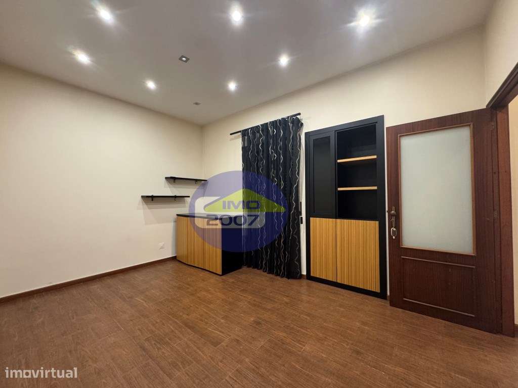 Moradia Térrea em Grijó-5