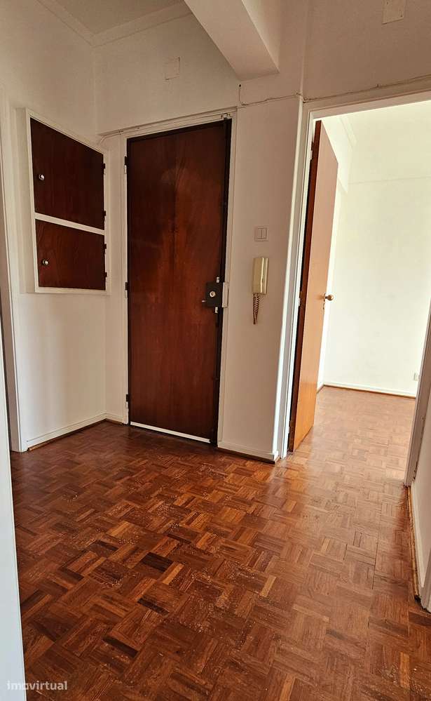 Apartamento T1 junto ao Metro Odivelas - Grande imagem: 5/12