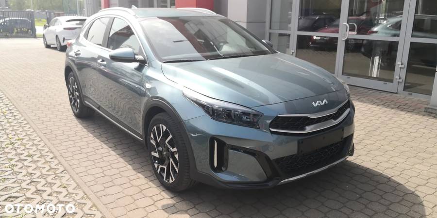 Kia XCeed 1.5 T-GDI M - 2