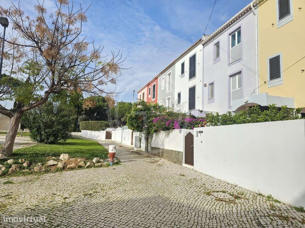 Moradia T3 com piscina e jardim comuns na Marina de Vilamoura-39