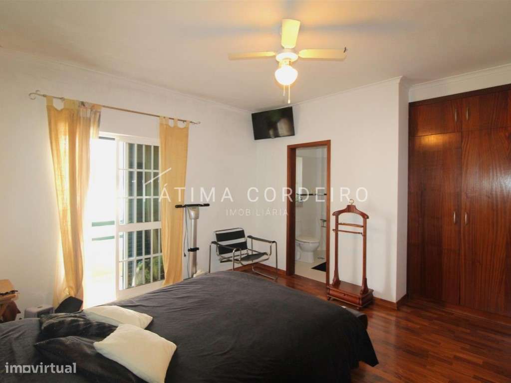 Excelente Moradia T3+1 com garagem em zona privilegiada-19