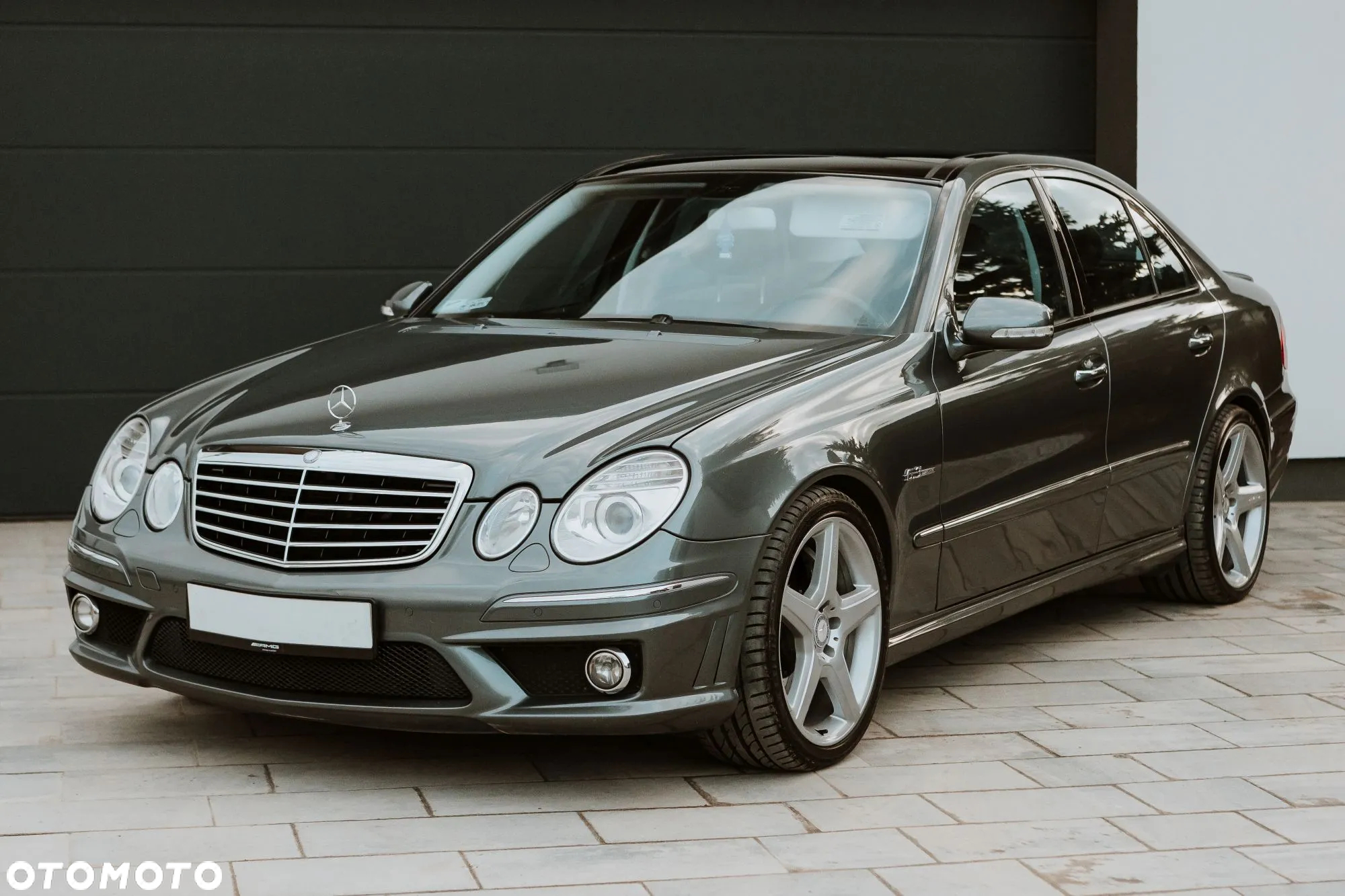 Mercedes-Benz Klasa E 63 AMG 7G-TRONIC - 7