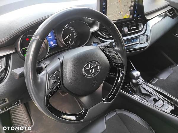 Toyota C-HR Hybrid Style Selection - 29