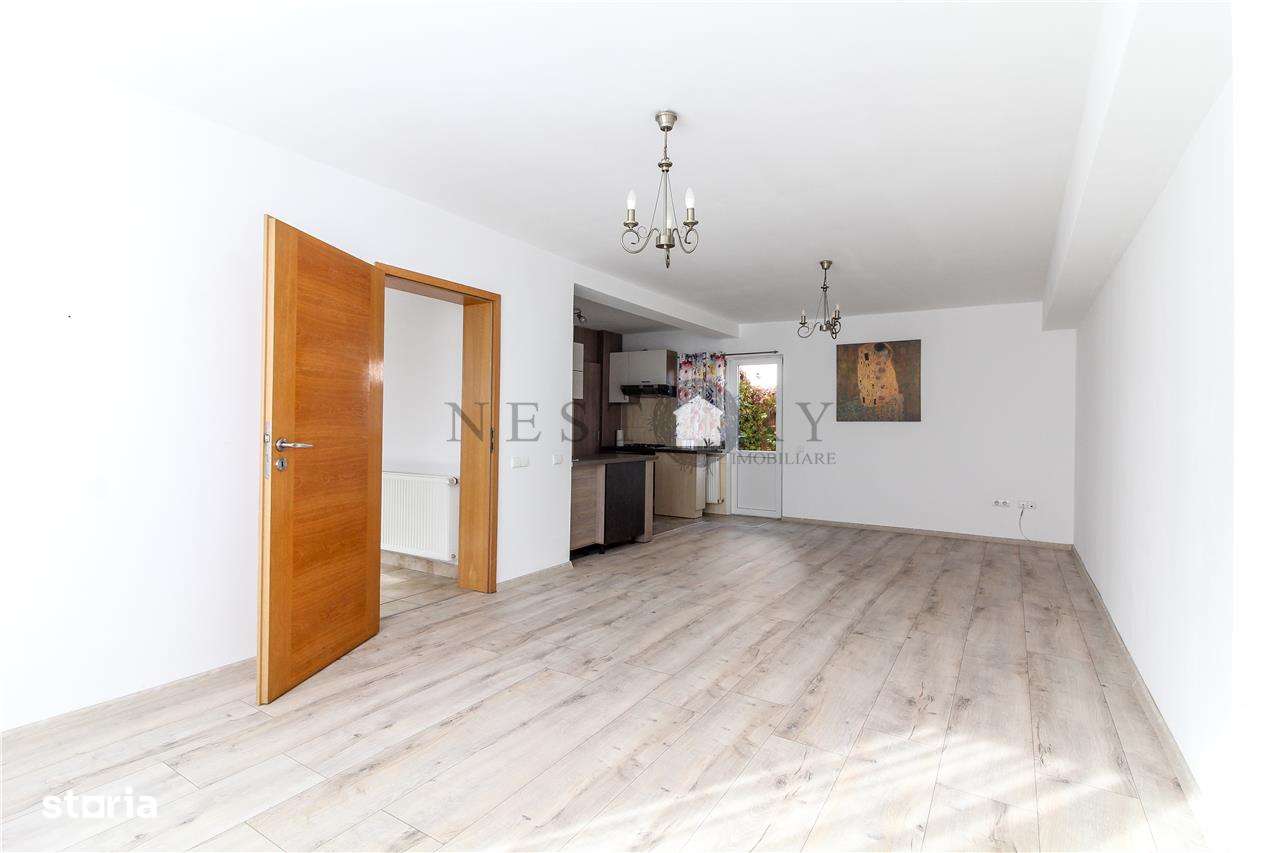 Casa spatioasa, parcari, curte si liniste in zona premium - Europa - Imagine principală: 2/16