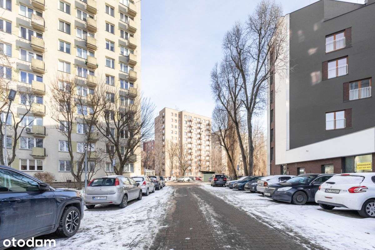 47,39 m² | 3 pokoje | Do remontu | Kamionek-9