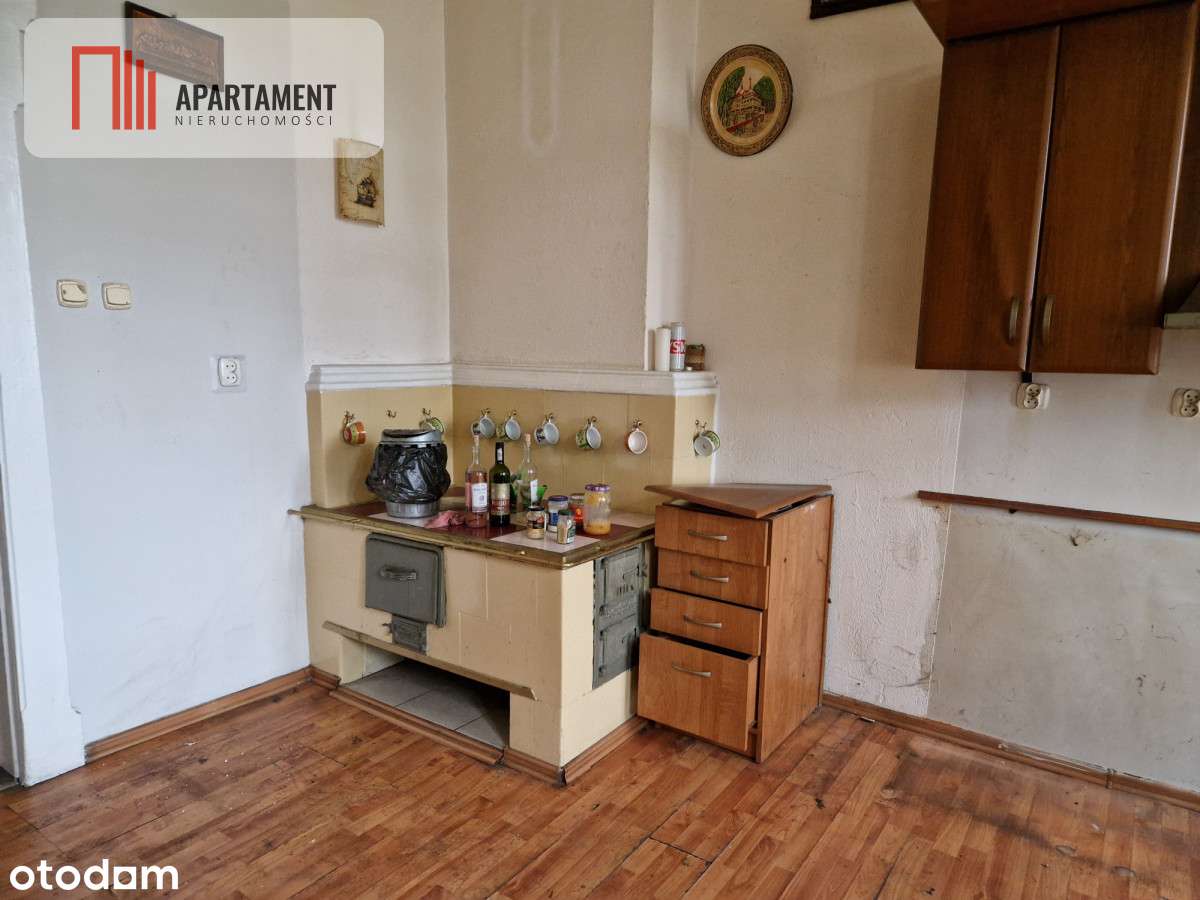 Dom w stylu dworkowym z dużą działką-11